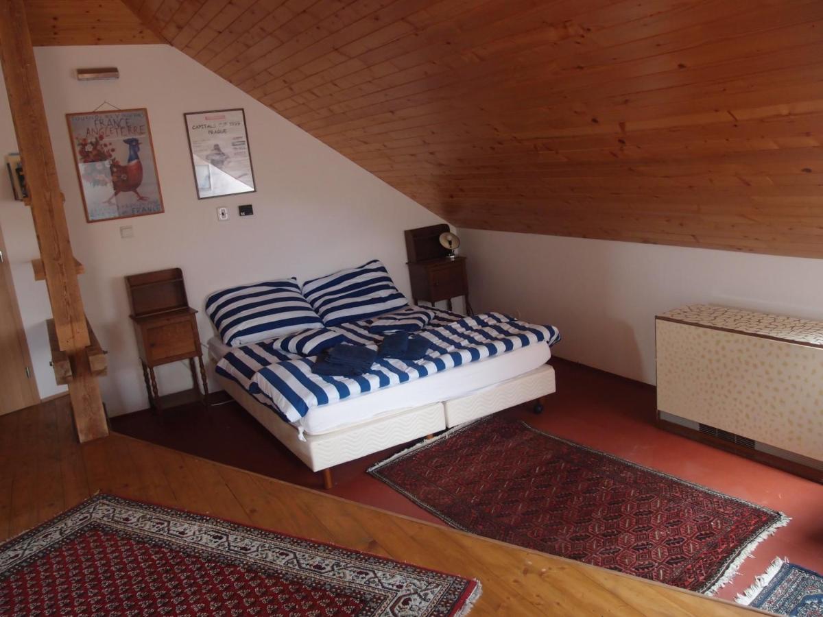 Orli Hnizdo At Chateau Novak Křivoklát Eksteriør billede