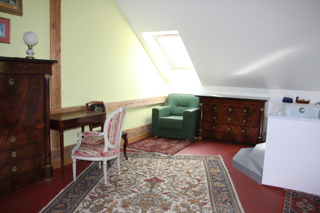 Orli Hnizdo At Chateau Novak Křivoklát Værelse billede